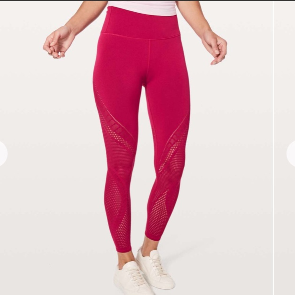 Lululemon Reveal Tight Interconnect 25.5”